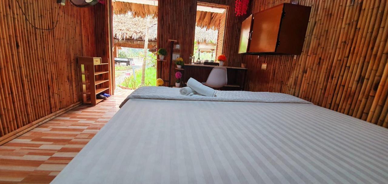 Quoc Khanh Bamboo Homestay Ninh Binh Exterior foto